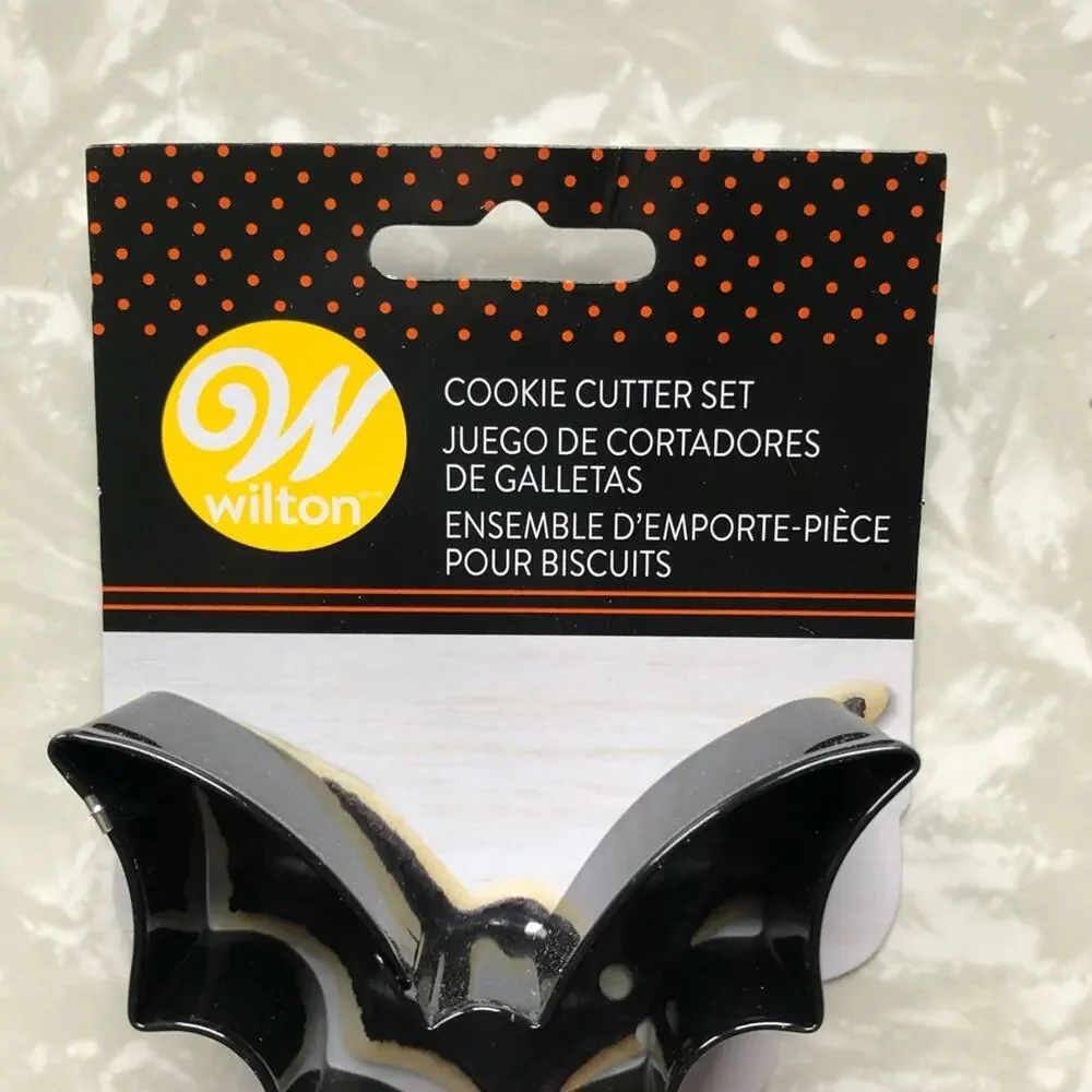 Wilton Halloween Black Holiday RIP Tomb Stone Bat Skull Metal Cookie Cutter Set